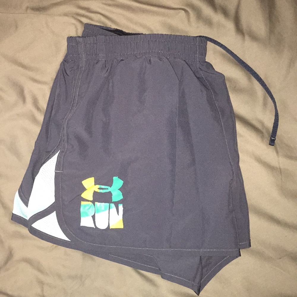 Under Armour size L running shorts